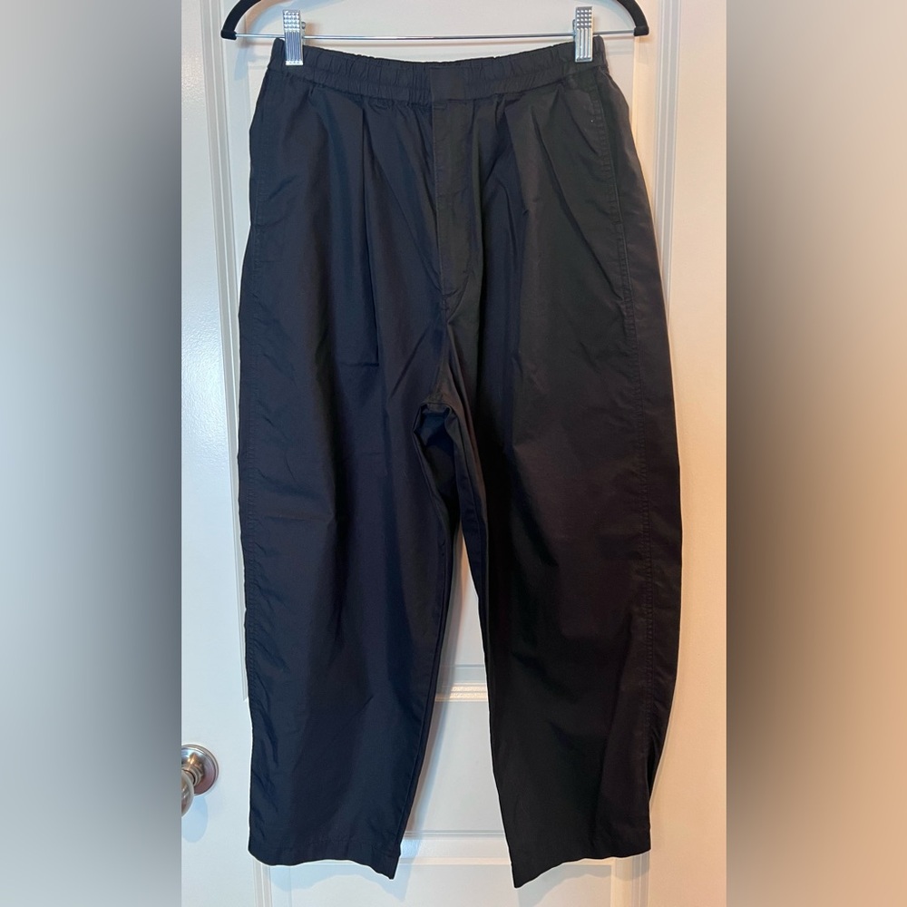 Uniqlo Black Drawstring Cotton Tapered Pants. Size Small.
